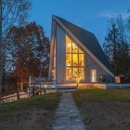 Smoky Mountains Cabin With Lake Access And Game Room!